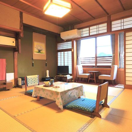 Ougiya Ryokan Тойока Екстериор снимка