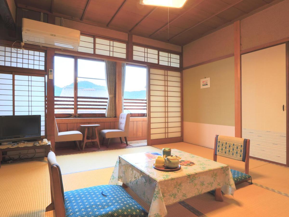 Ougiya Ryokan Тойока Екстериор снимка