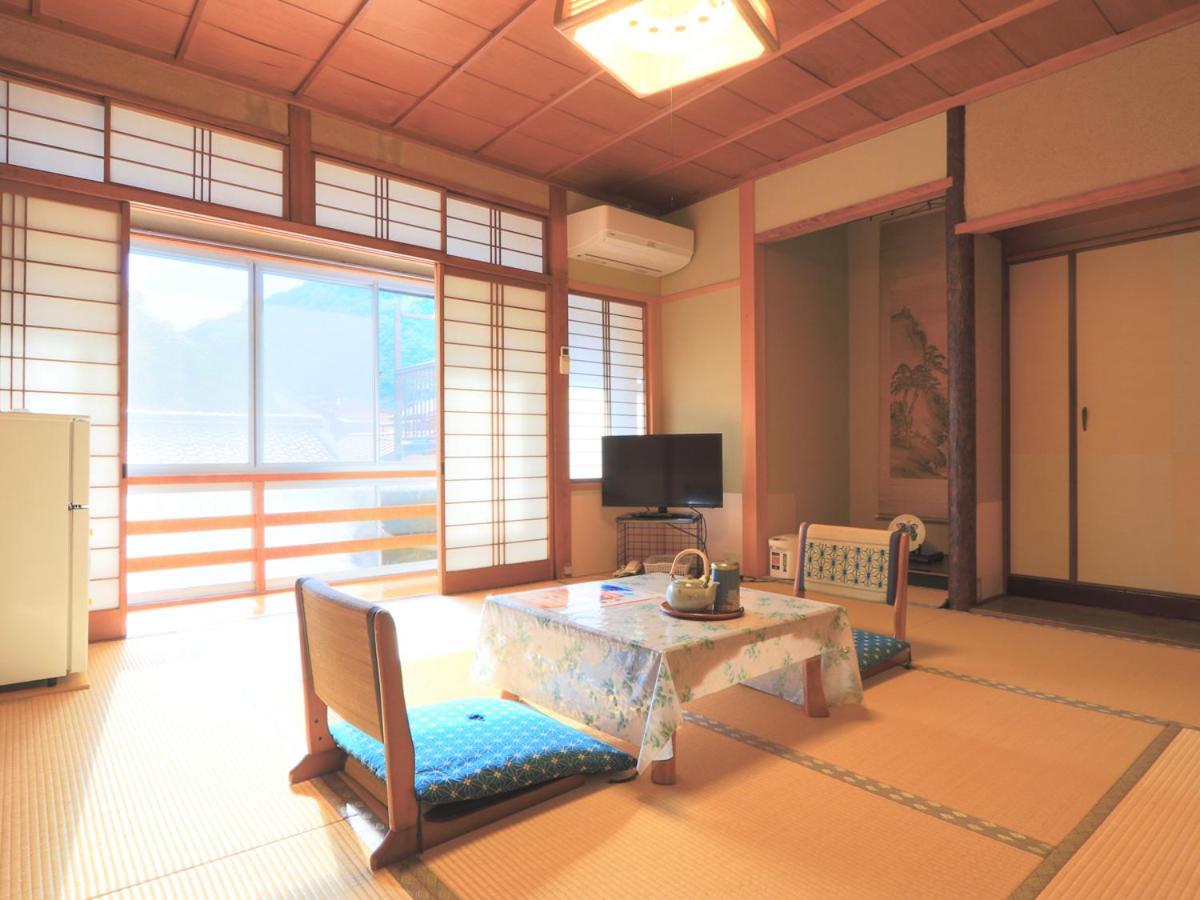 Ougiya Ryokan Тойока Екстериор снимка